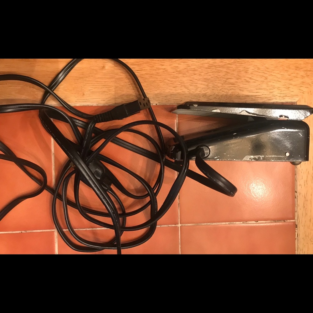 Sewing Machine Speed Controller - Picture 2 of 4